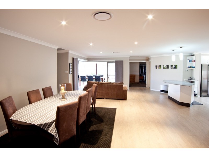 31 Blue Bell Way, Worrigee NSW 2540