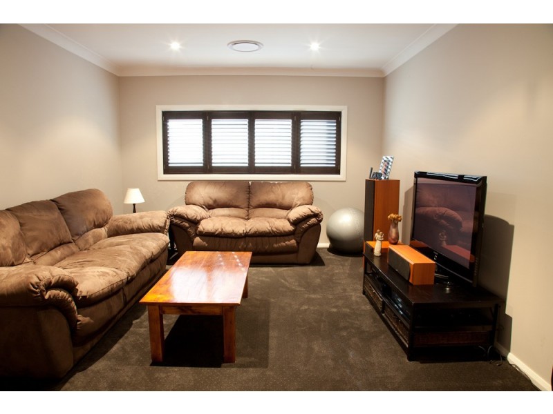 31 Blue Bell Way, Worrigee NSW 2540