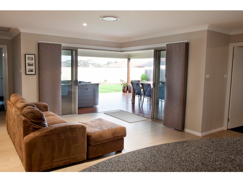 31 Blue Bell Way, Worrigee NSW 2540