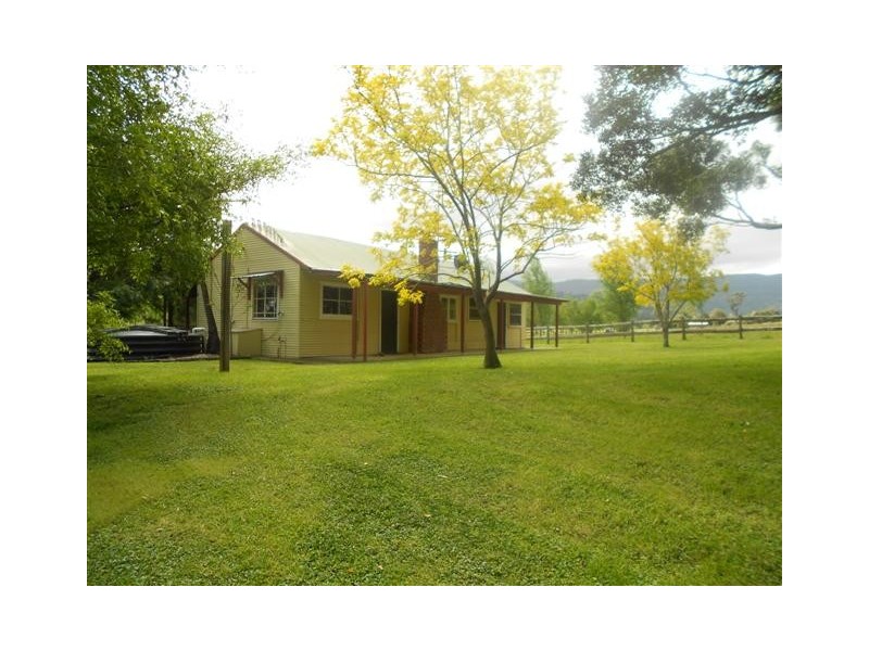 37 Princes Highway, Foxground NSW 2534