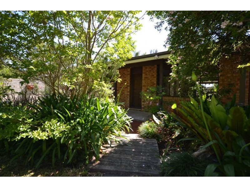 40 Gardner Road, Falls Creek NSW 2540