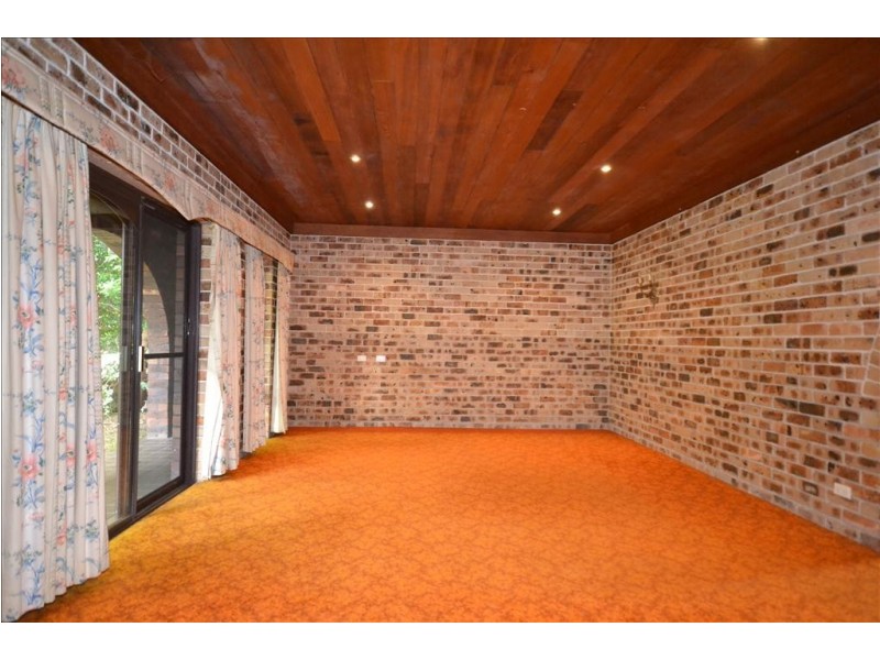 2 Lyrebird Drive, Nowra NSW 2541