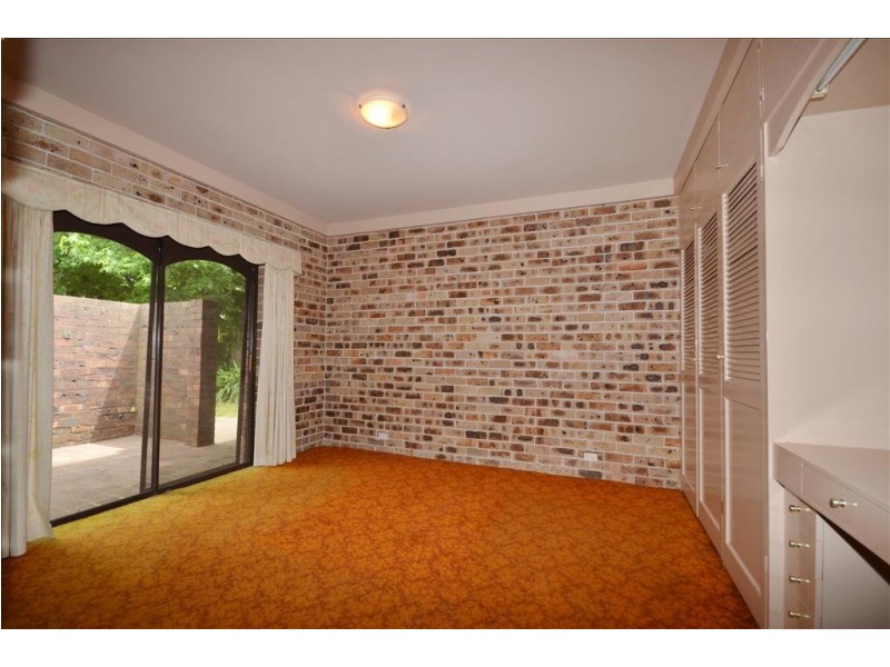 2 Lyrebird Drive, Nowra NSW 2541