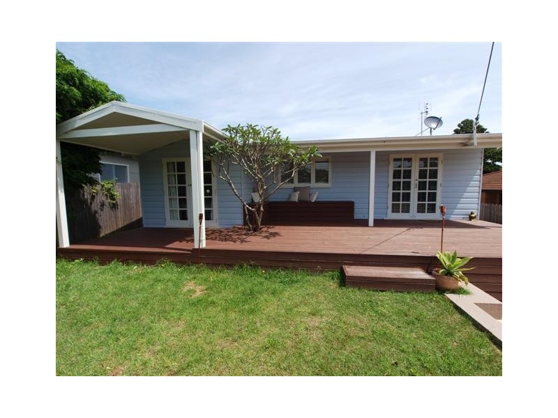 16 Renown Avenue, Shoalhaven Heads NSW 2535