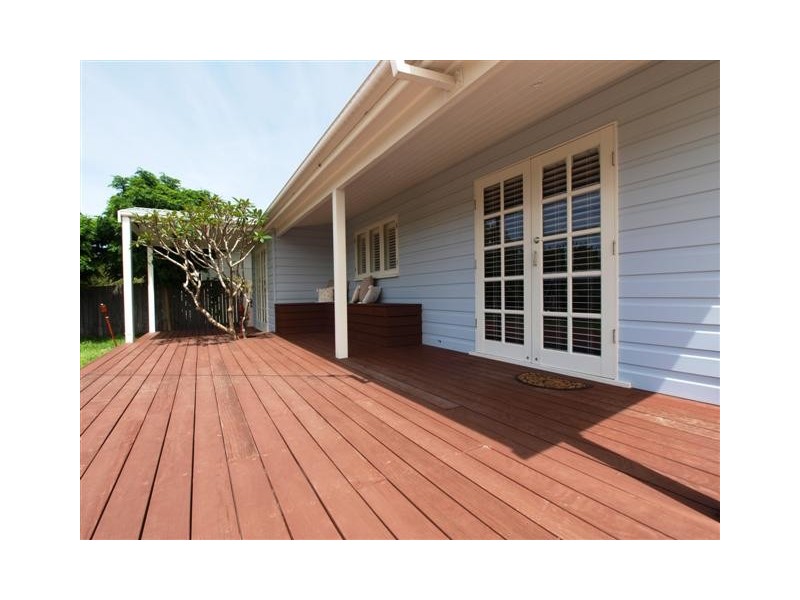 16 Renown Avenue, Shoalhaven Heads NSW 2535