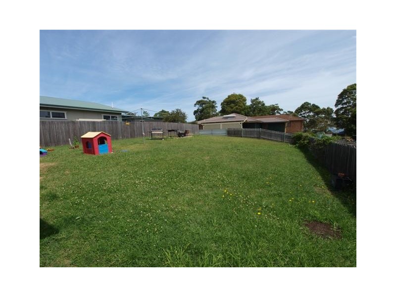 16 Renown Avenue, Shoalhaven Heads NSW 2535