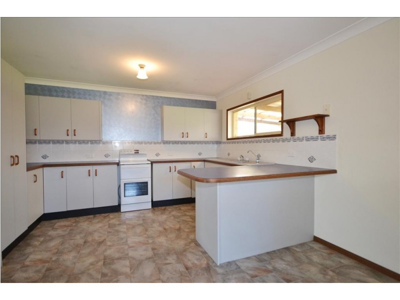 23 Isa Road, Worrigee NSW 2540