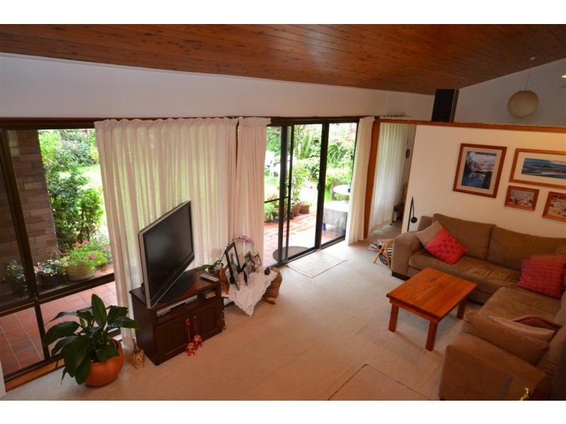 17 Bowada Street, Bomaderry NSW 2541