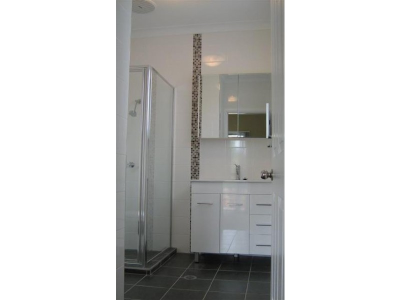 16 Elizabeth Avenue, Nowra NSW 2541