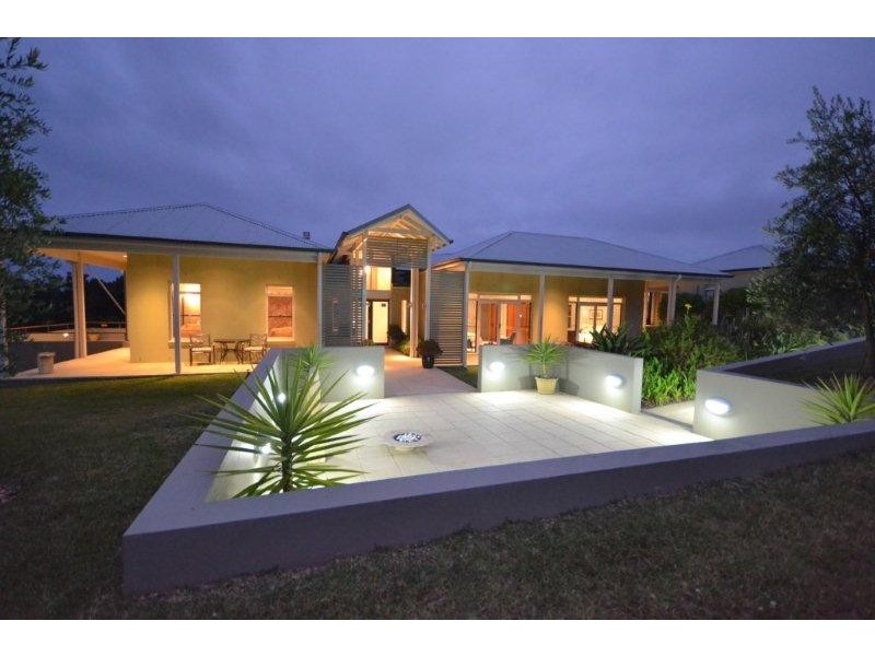 A350 Princes Highway, Berry NSW 2535