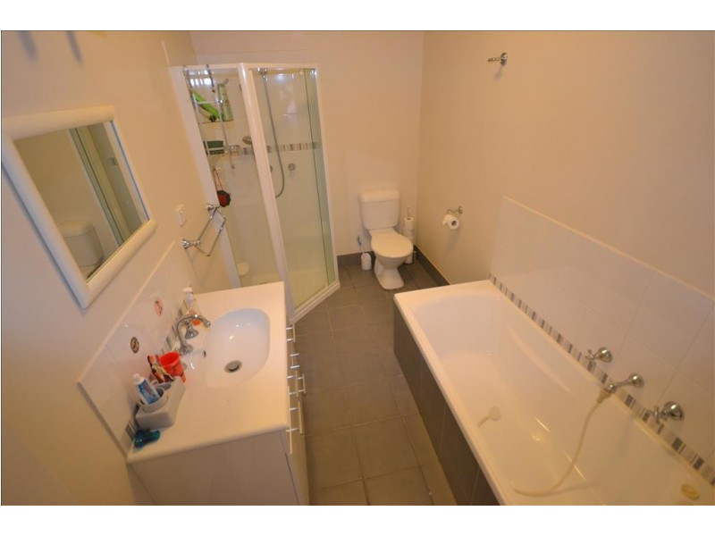 469 Princes Highway, Bomaderry NSW 2541