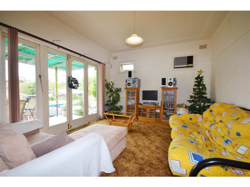 2 Ernest Street, Nowra NSW 2541