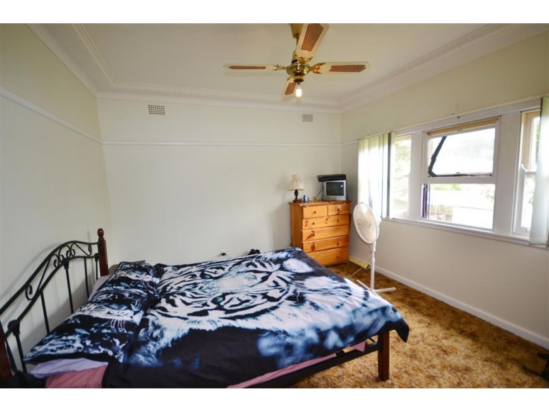 2 Ernest Street, Nowra NSW 2541
