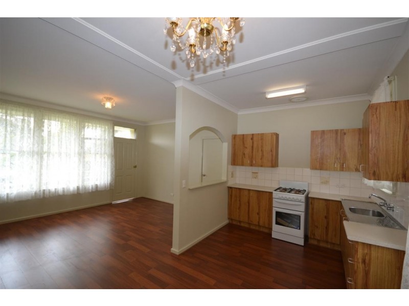 4 Bourne Avenue, Nowra NSW 2541