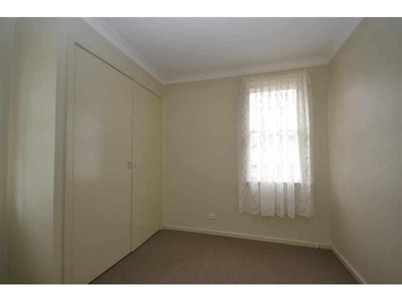 4 Bourne Avenue, Nowra NSW 2541