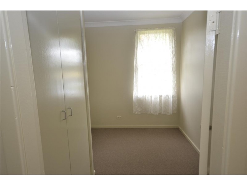 4 Bourne Avenue, Nowra NSW 2541