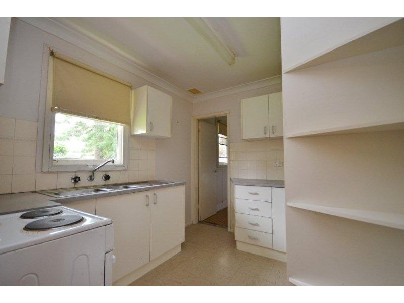 9 Wondalga Crescent, Nowra NSW 2541