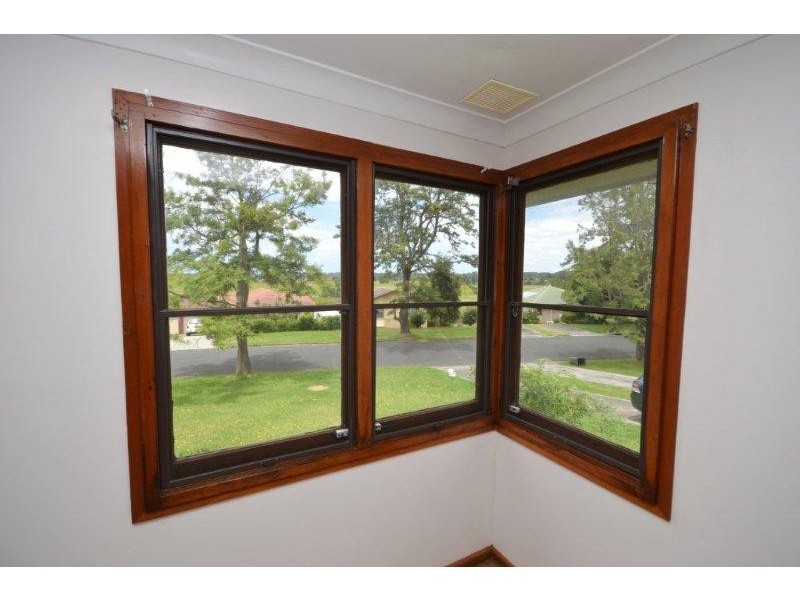 9 Wondalga Crescent, Nowra NSW 2541