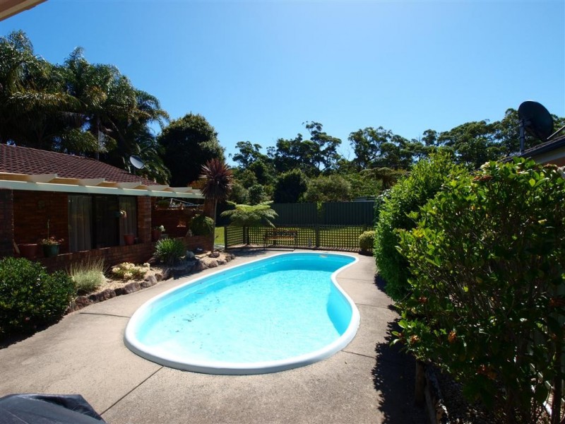 13 Boyd Street, Shoalhaven Heads NSW 2535