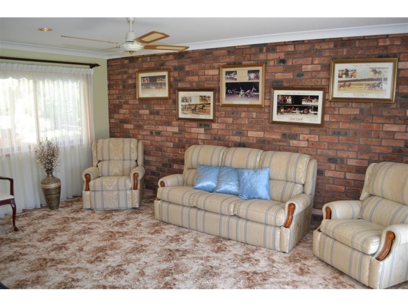 13 Boyd Street, Shoalhaven Heads NSW 2535