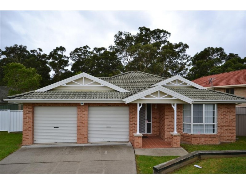 13 Wisteria Place, Bomaderry NSW 2541