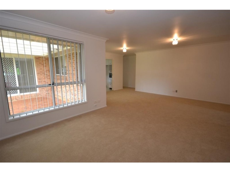 13 Wisteria Place, Bomaderry NSW 2541