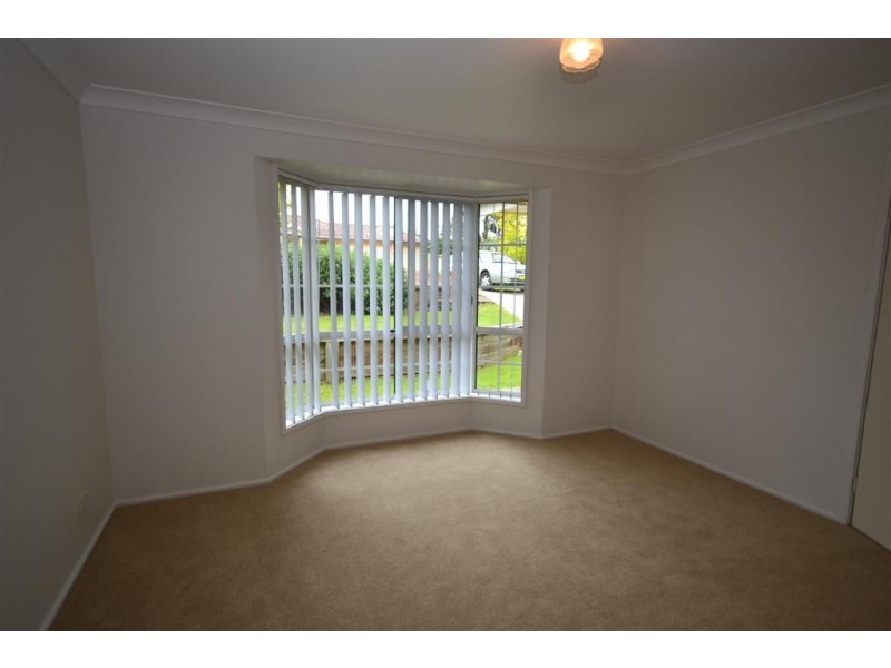 13 Wisteria Place, Bomaderry NSW 2541