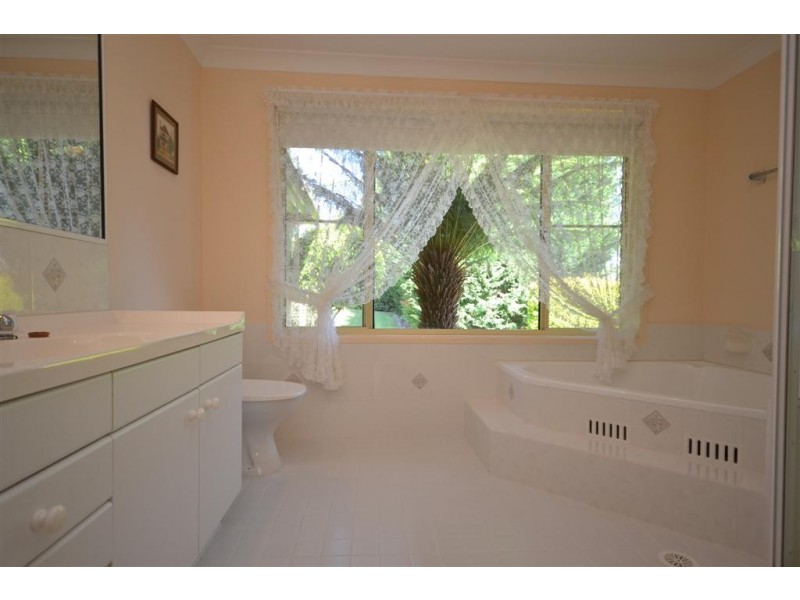 16 Brolga Place, Cambewarra NSW 2540