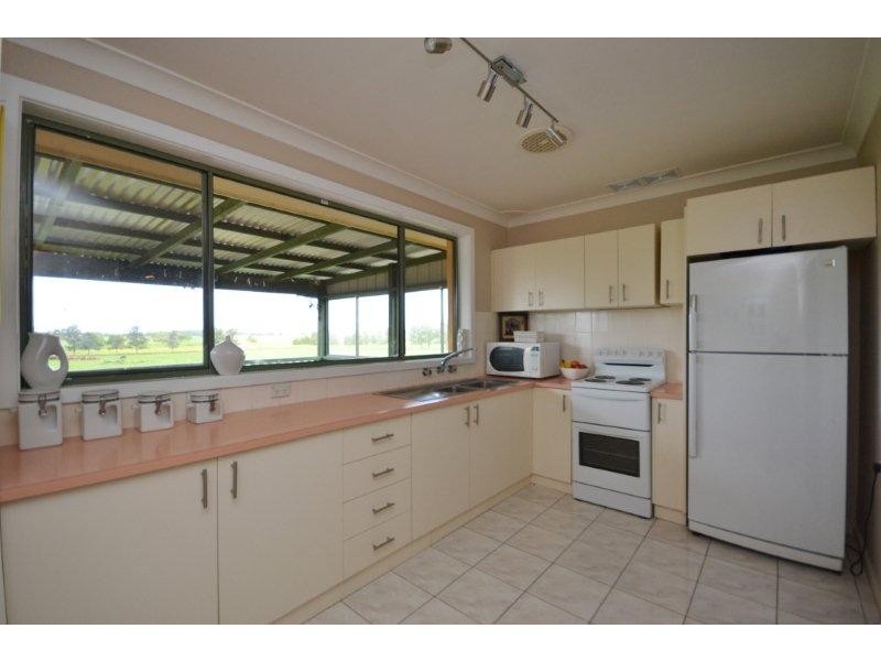 38 Wondalga Crescent, Nowra NSW 2541