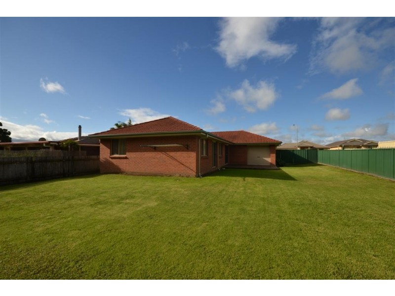 2 Kembla Close, Nowra NSW 2541