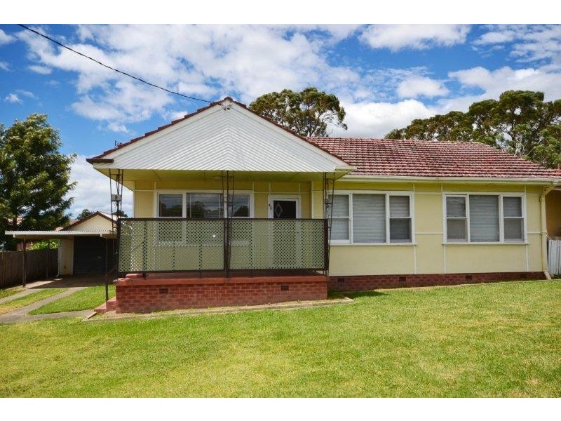 8 McDonald Avenue, Nowra NSW 2541