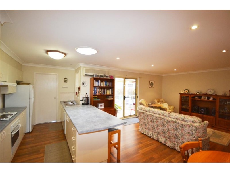 17 Crookhaven Drive, Greenwell Point NSW 2540