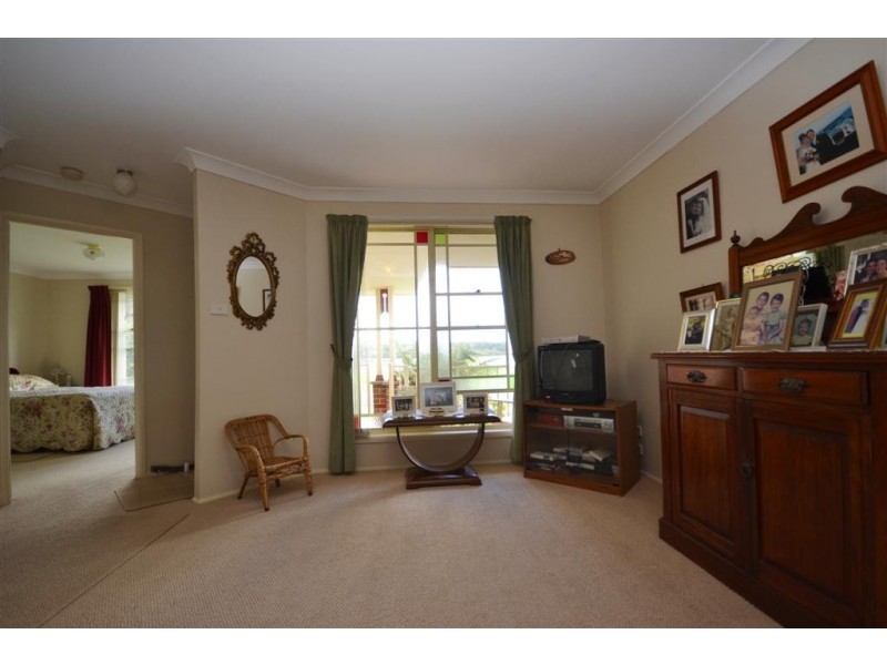 17 Crookhaven Drive, Greenwell Point NSW 2540
