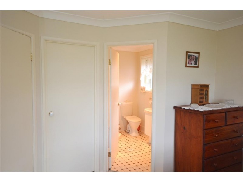 17 Crookhaven Drive, Greenwell Point NSW 2540