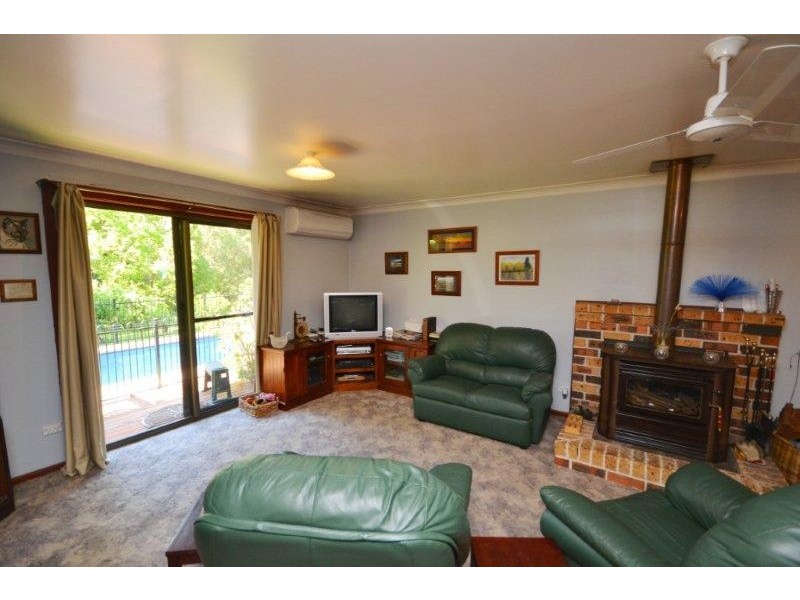 19 Old Woollamia Road, Falls Creek NSW 2540