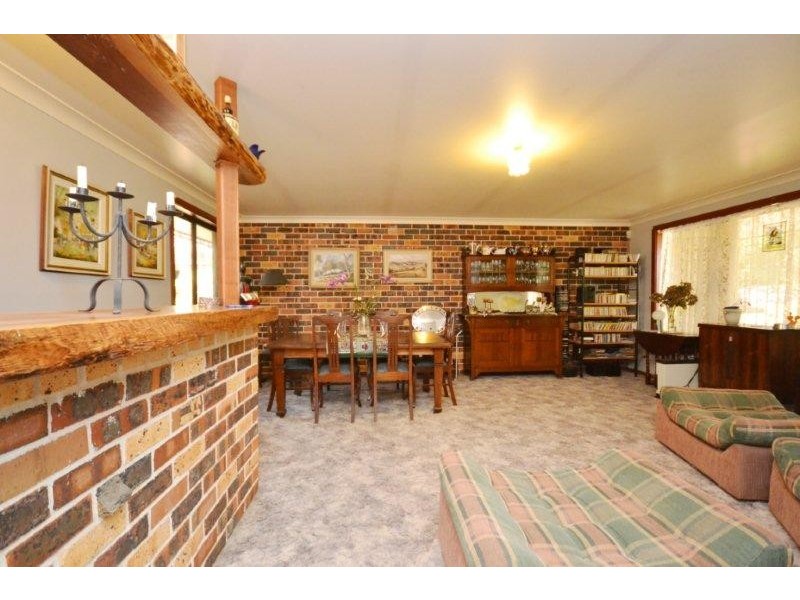 19 Old Woollamia Road, Falls Creek NSW 2540