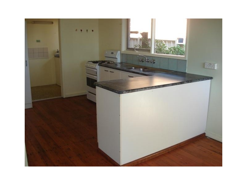 230 KINGHORNE ST, Nowra NSW 2541