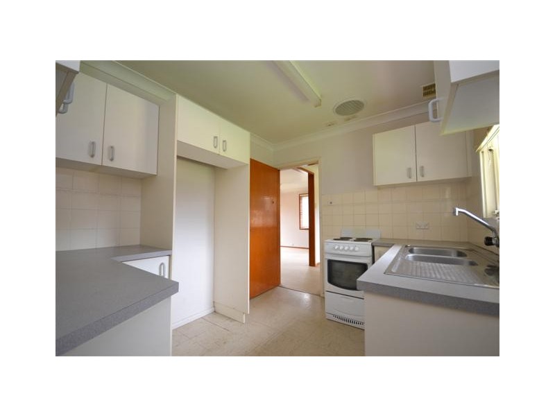 9 Wondalga Crescent, Nowra NSW 2541