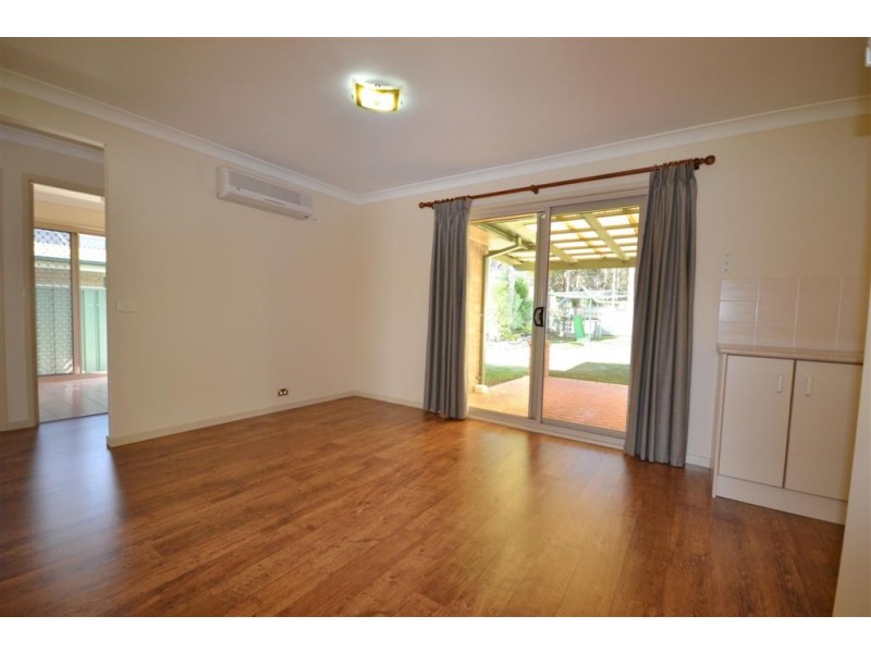 19 Rannoch Drive, West Nowra NSW 2541