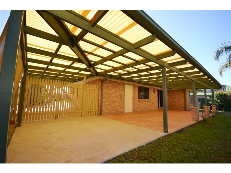 19 Rannoch Drive, West Nowra NSW 2541