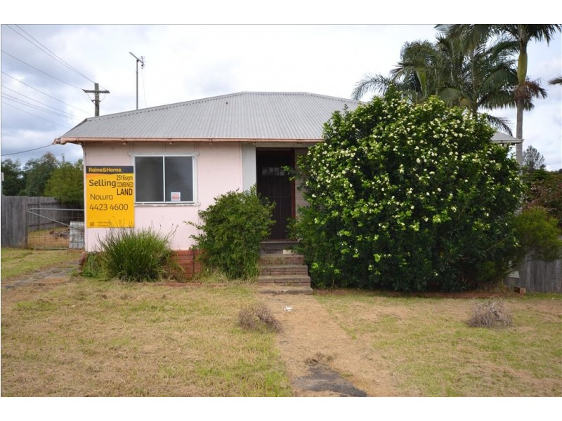 106 and 108 Kalandar Street, Nowra NSW 2541