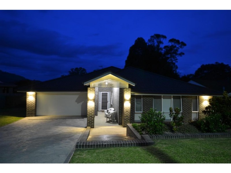 8 Nooramunga Avenue, Cambewarra NSW 2540