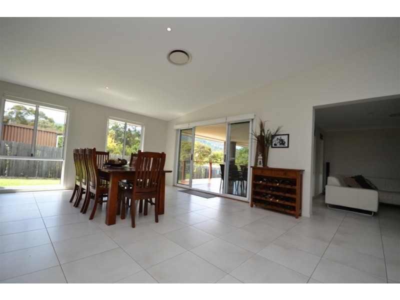 8 Nooramunga Avenue, Cambewarra NSW 2540
