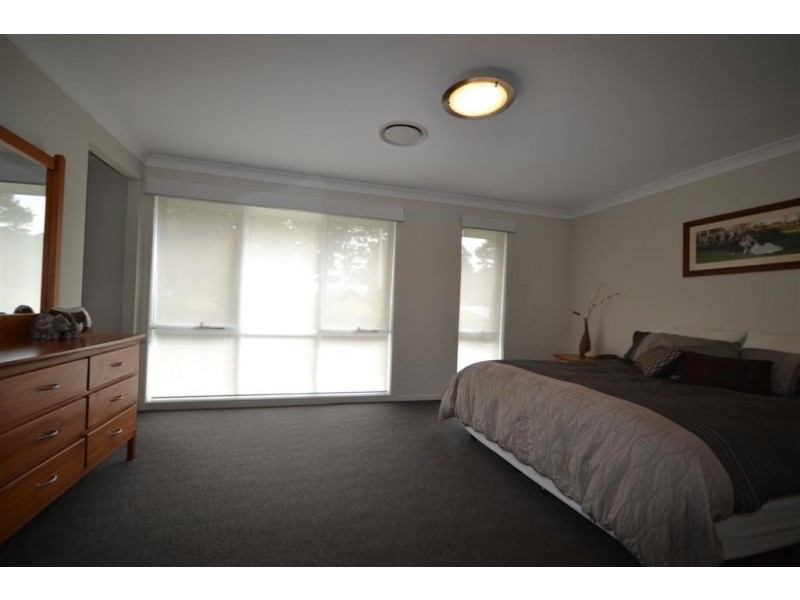 8 Nooramunga Avenue, Cambewarra NSW 2540