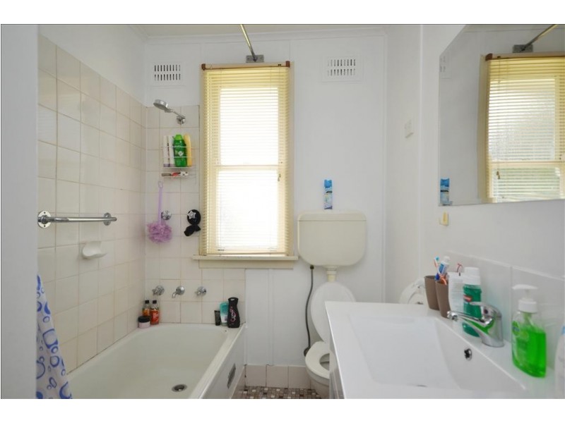 32 McKay Street, Nowra NSW 2541