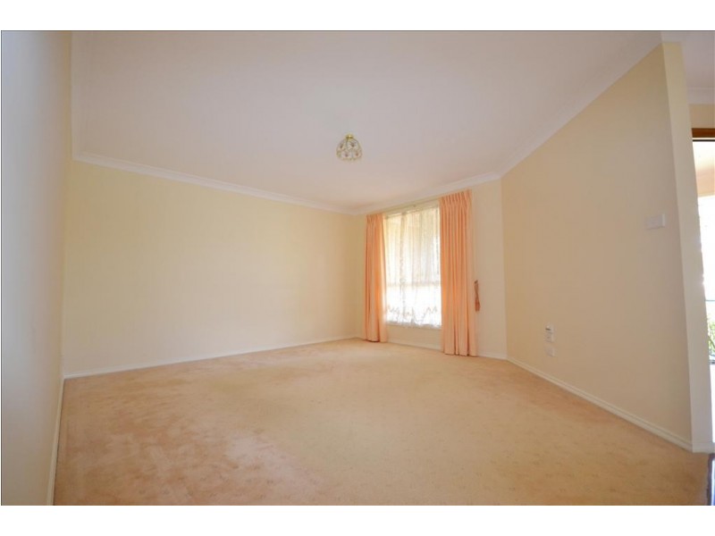 12 Wisteria Place, Bomaderry NSW 2541