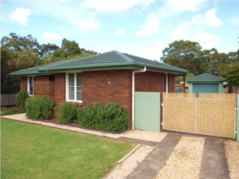 4 Bunderra Drive, Nowra NSW 2541