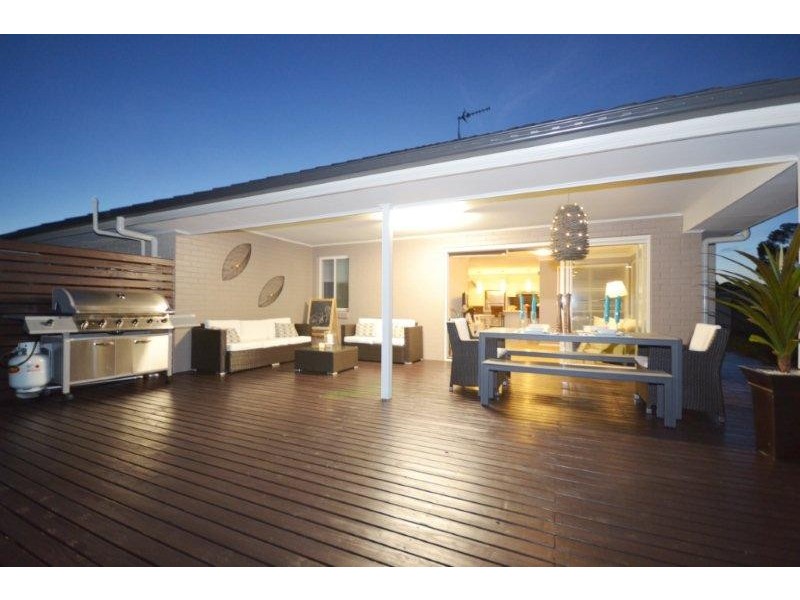 8 Cornwall Close, Nowra NSW 2541
