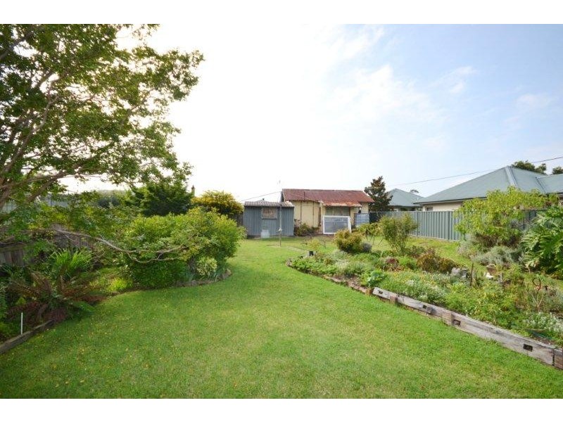 28 Colyer Avenue, Nowra NSW 2541