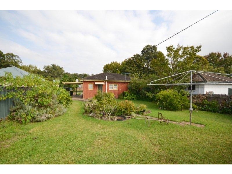 28 Colyer Avenue, Nowra NSW 2541